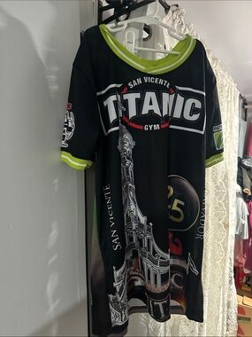 Titan Black Graphic Gym Jersey with Lime Accents